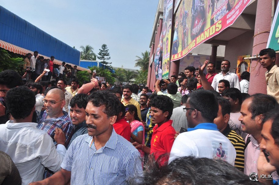 Balakrishna-at-Bramaramba-Theatre-To-Watch-Lion